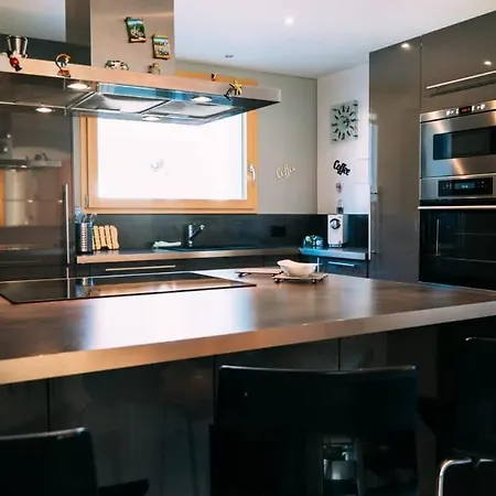 Swiss House With Mountain Views 度假居 迈林根