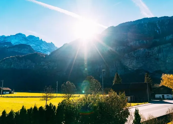 Swiss House With Mountain Views 別荘 *